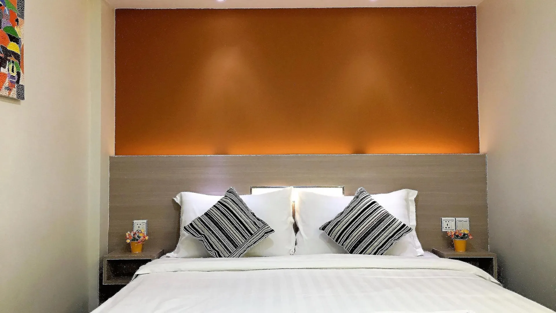 The Vibe Inn Yangon 2*,  Myanmar