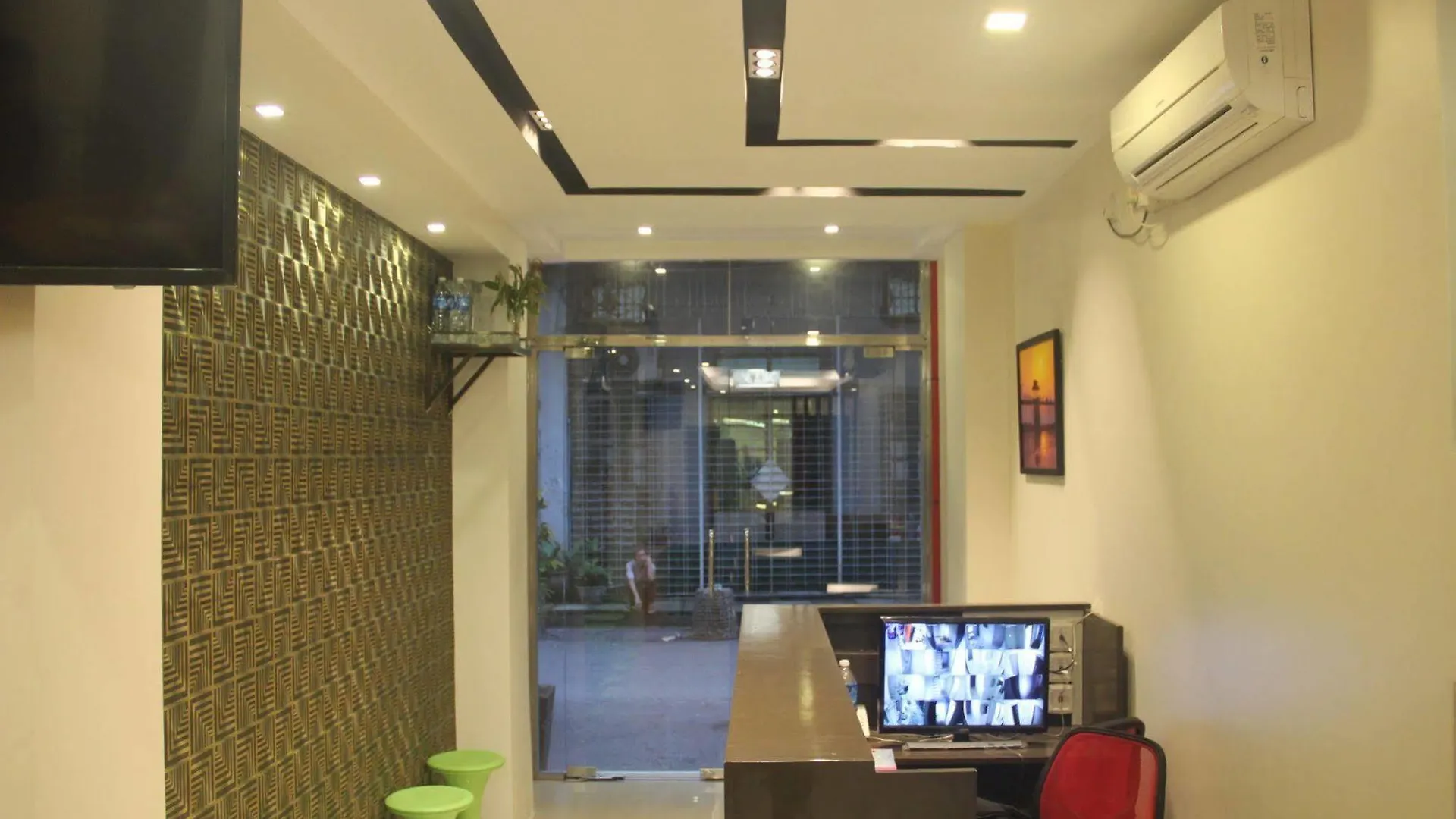 The Vibe Inn Yangon