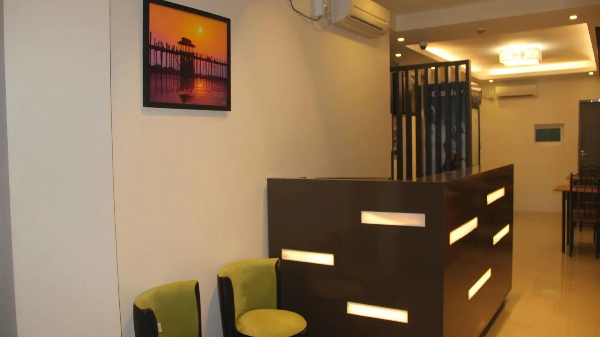 The Vibe Inn Yangon