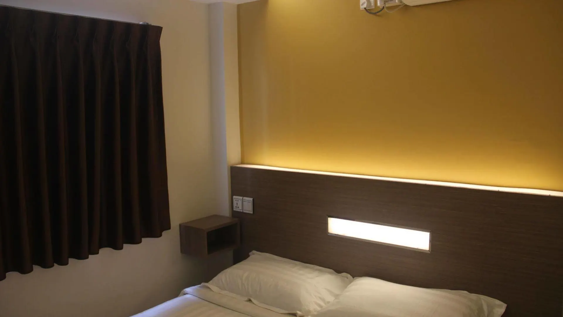 The Vibe Inn Yangon 2*,