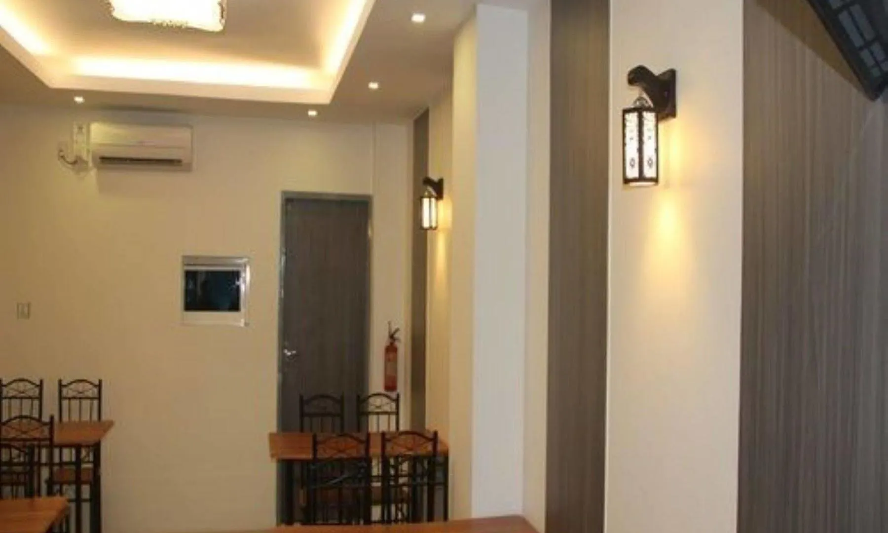 The Vibe Inn Yangon Hotel